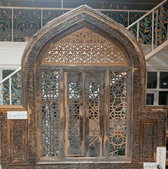 شباك السرداب المقدس