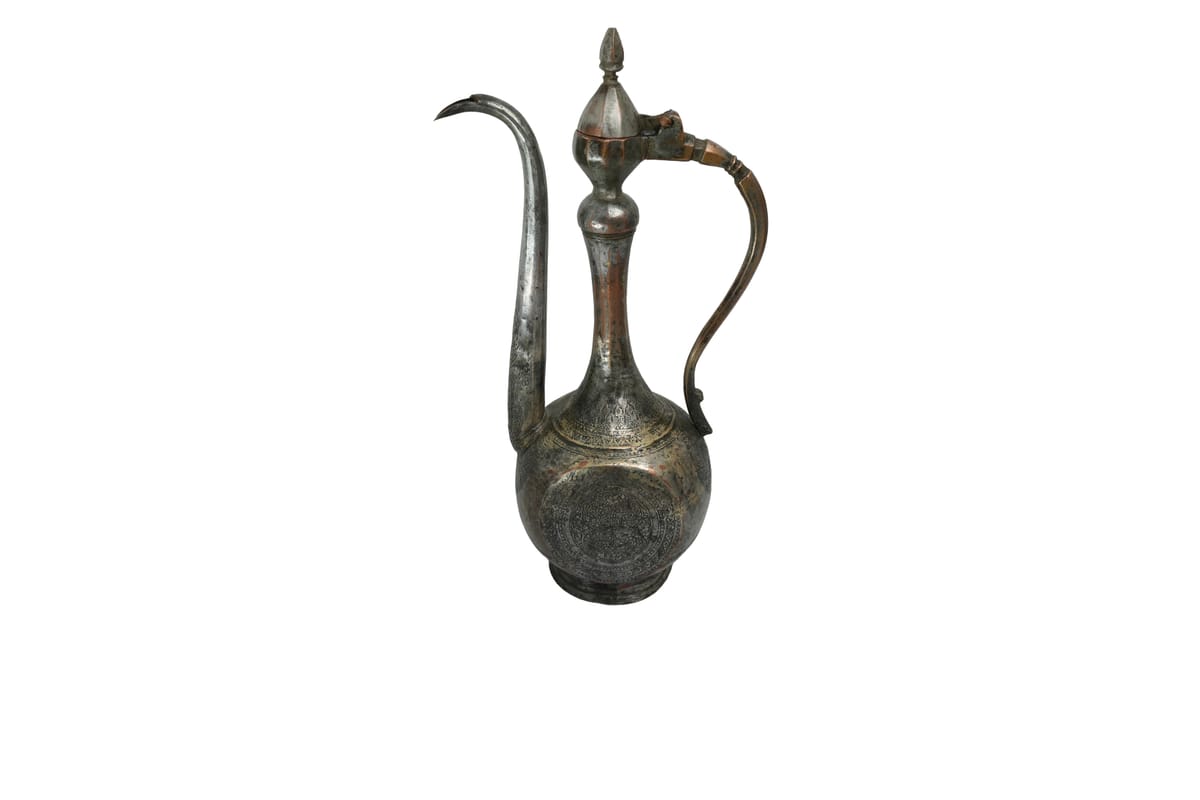 ابريق نحاسي